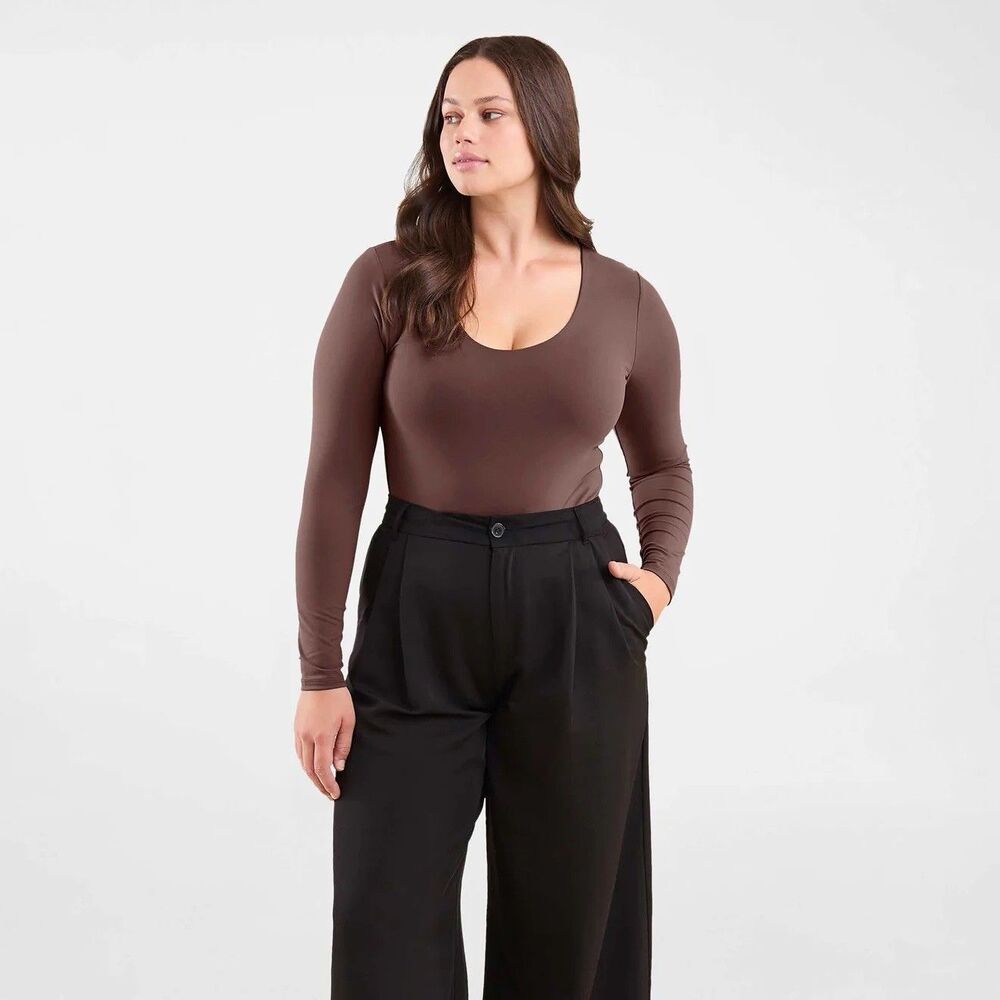 Nuuds Size Medium Long Sleeve Crewneck Bodysuit Brown